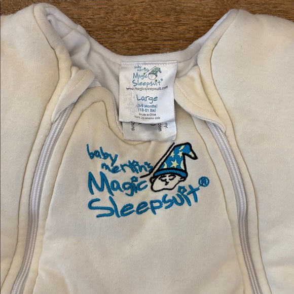 Baby Merlin’s Magic Sleepsuit, Large, 18-21lbs - Picture 2 of 4